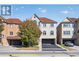 209 WOODSPRING AVENUE, Newmarket, Ontario