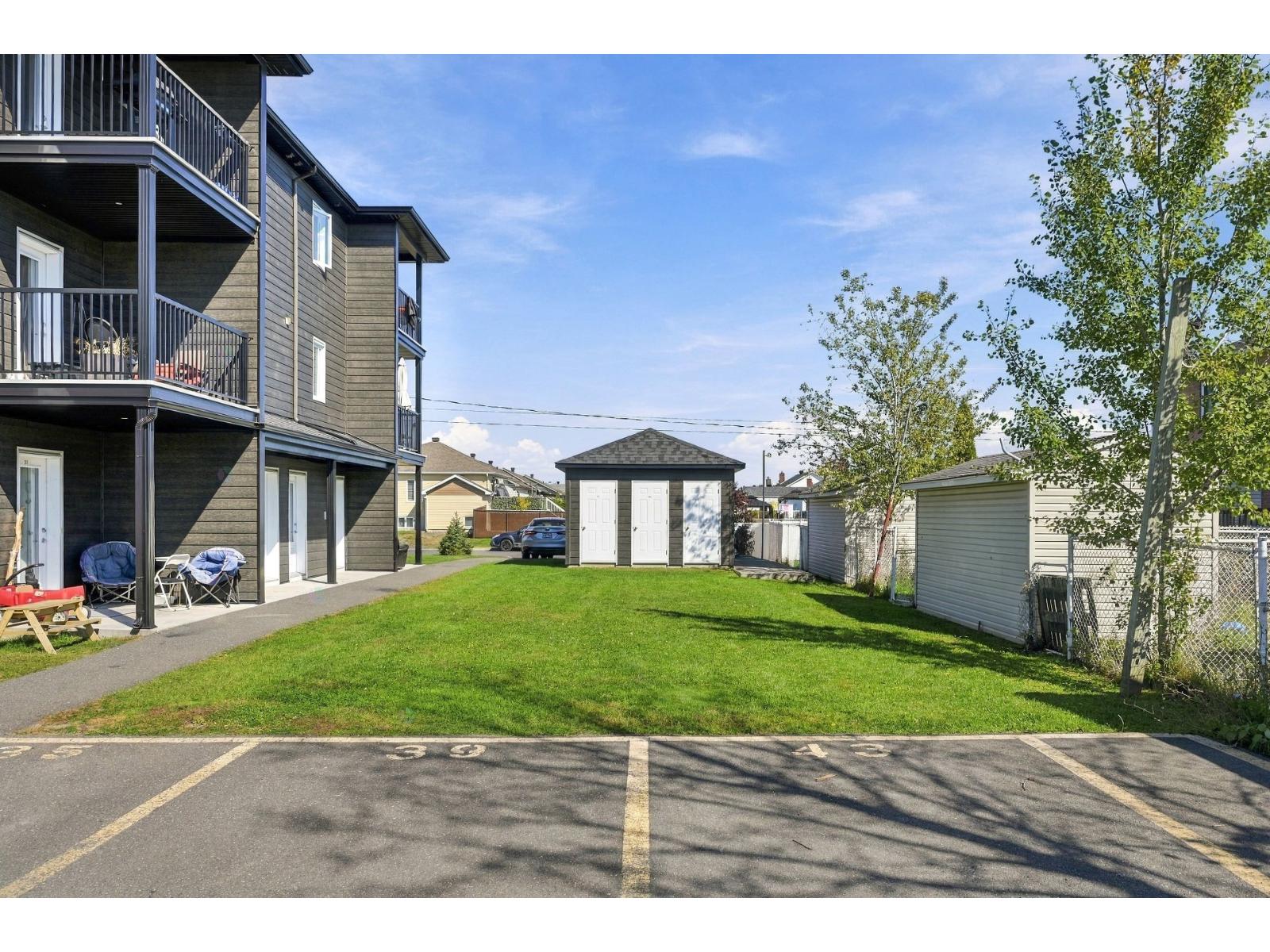 4835-4845 Rue Lagacé Drummondville Quebec Canada J2E0A9 5