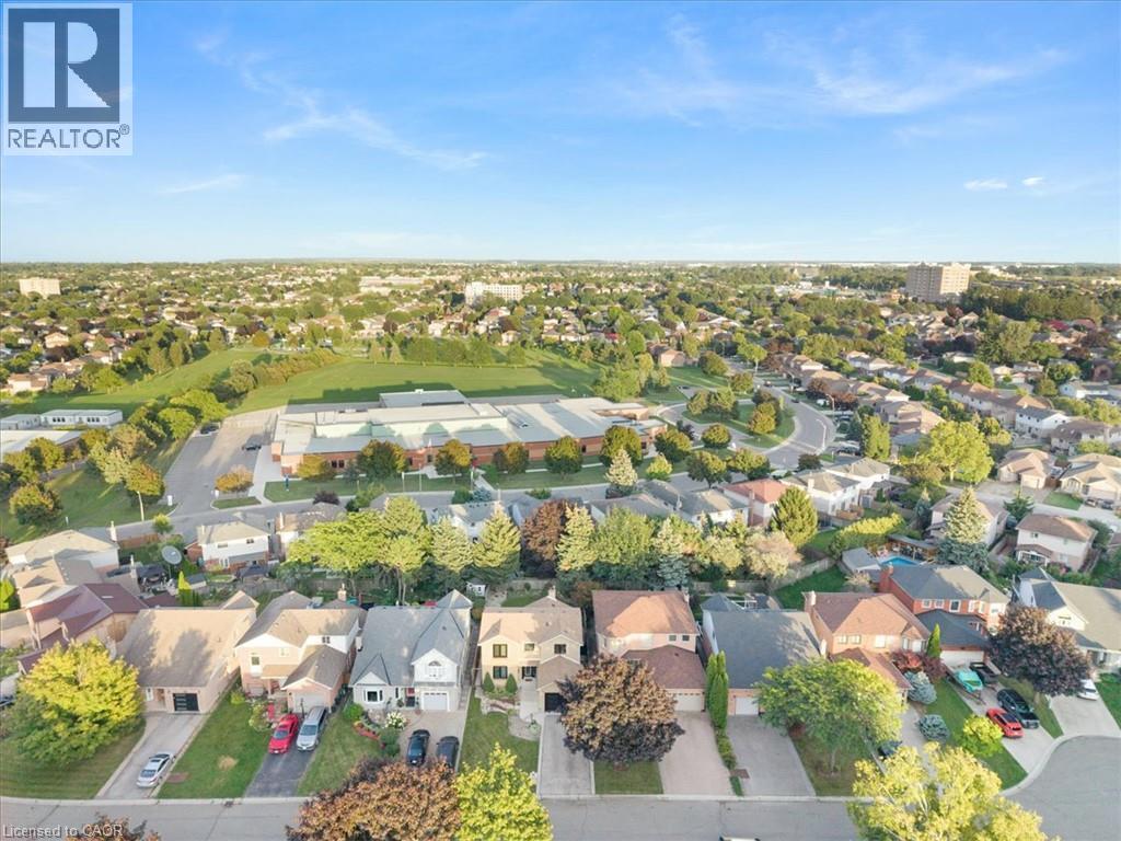 37 Bourbon Court, Hamilton, Ontario  L9B 2E9 - Photo 42 - 40862556