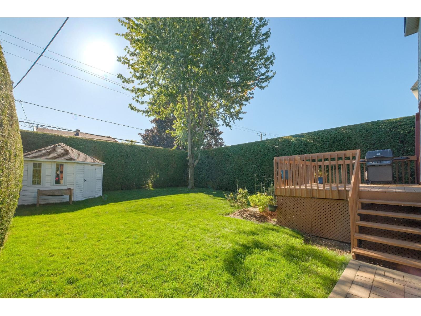 65 Rue des Hirondelles La Prairie Quebec Canada J5R5K3 2