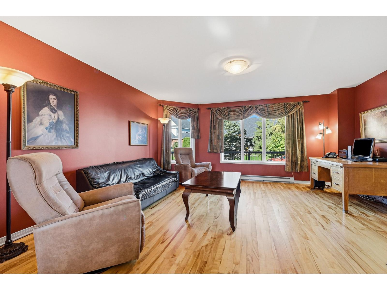 65 Rue des Hirondelles La Prairie Quebec Canada J5R5K3 4