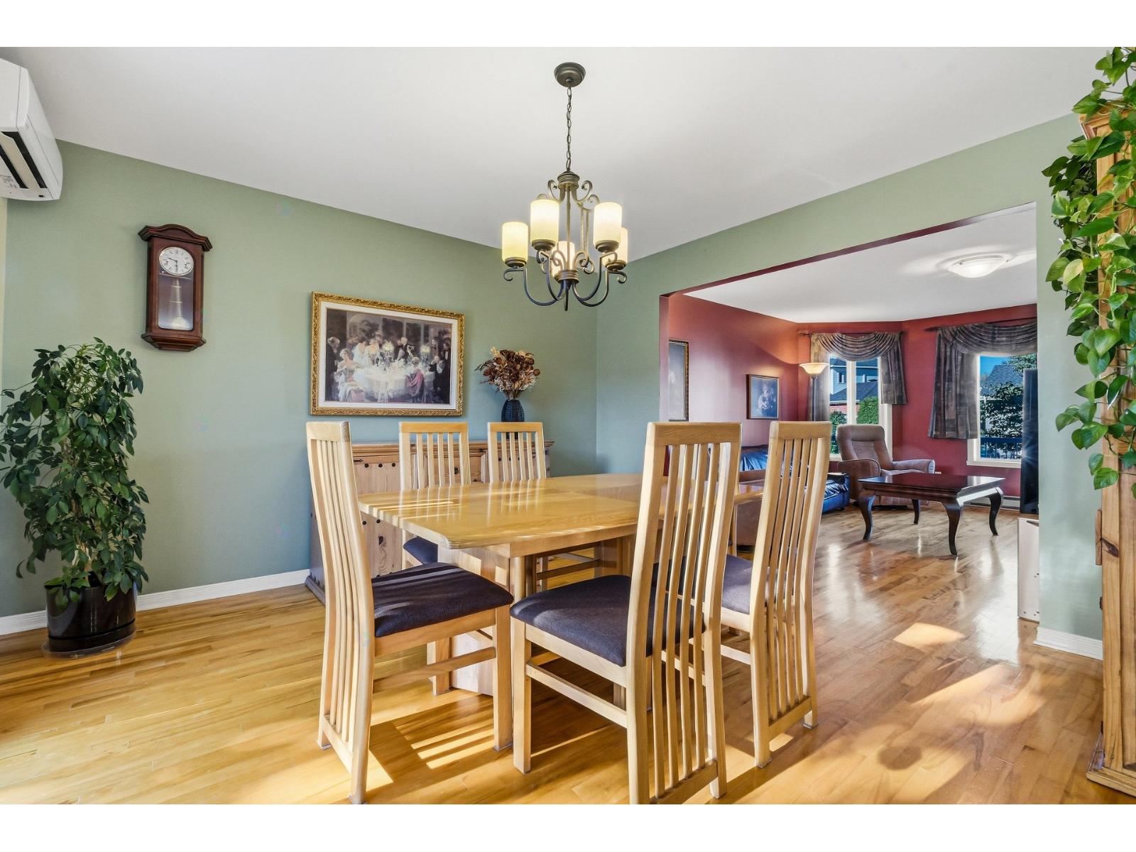 65 Rue des Hirondelles La Prairie Quebec Canada J5R5K3 5