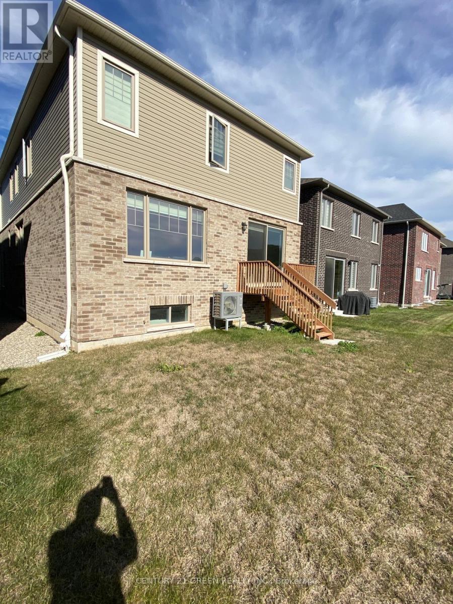 283 Rosenberg Way, Kitchener, Ontario  N2R 0S9 - Photo 46 - X13745862