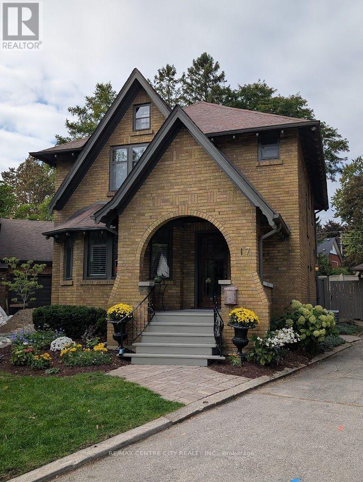 17 CLENRAY PLACE, London East, Ontario