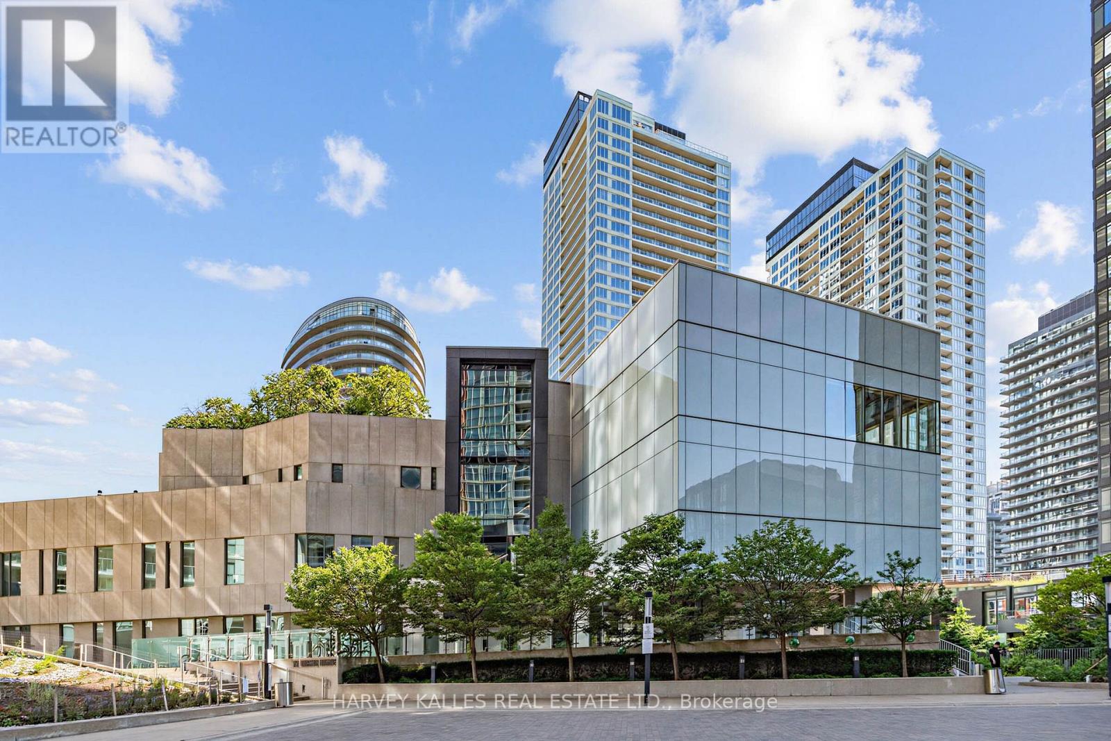 608 - 90 Queens Wharf Road, Toronto, Ontario  M5V 0E6 - Photo 1 - C13845768