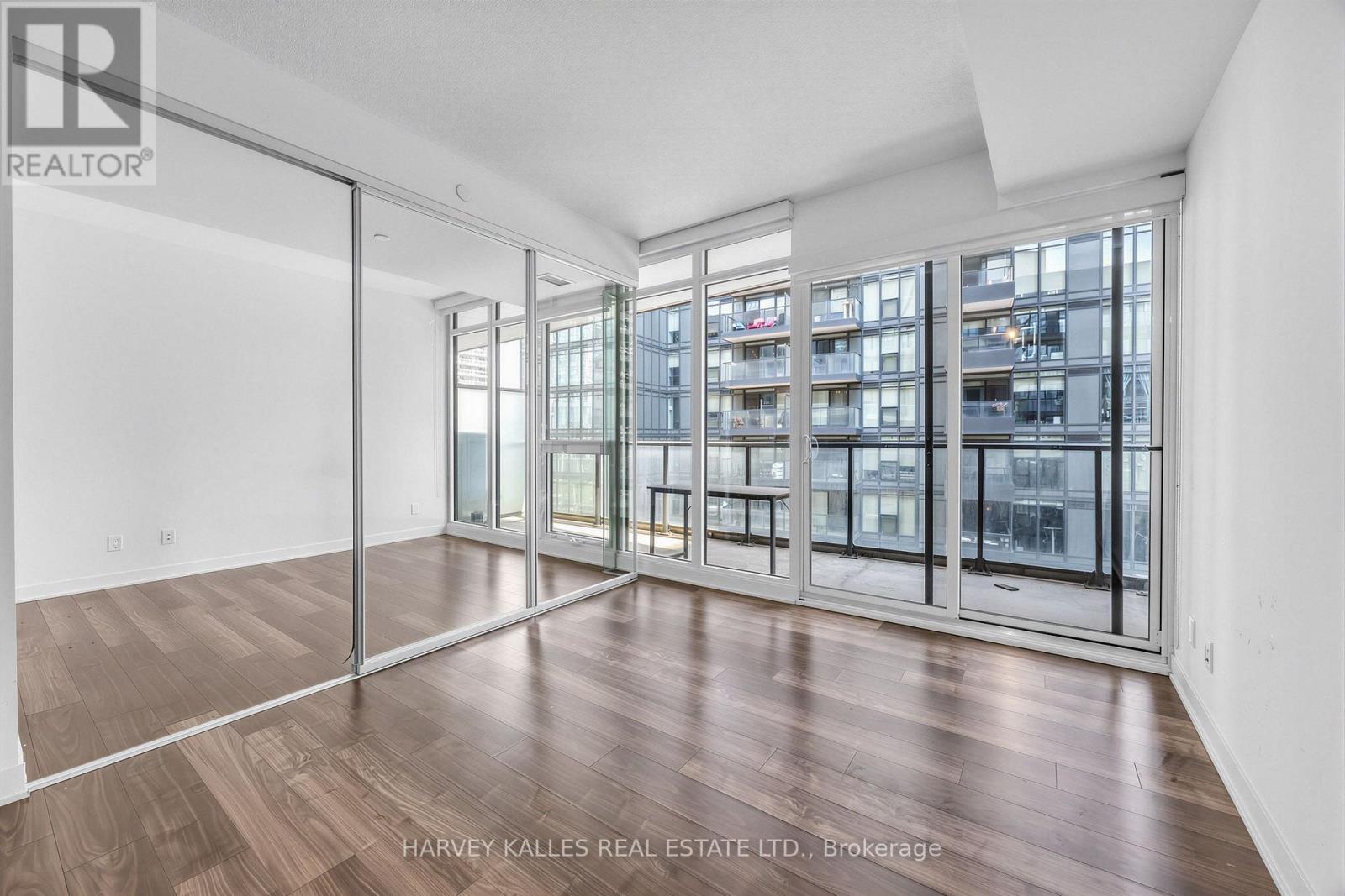 608 - 90 Queens Wharf Road, Toronto, Ontario  M5V 0E6 - Photo 9 - C13845768