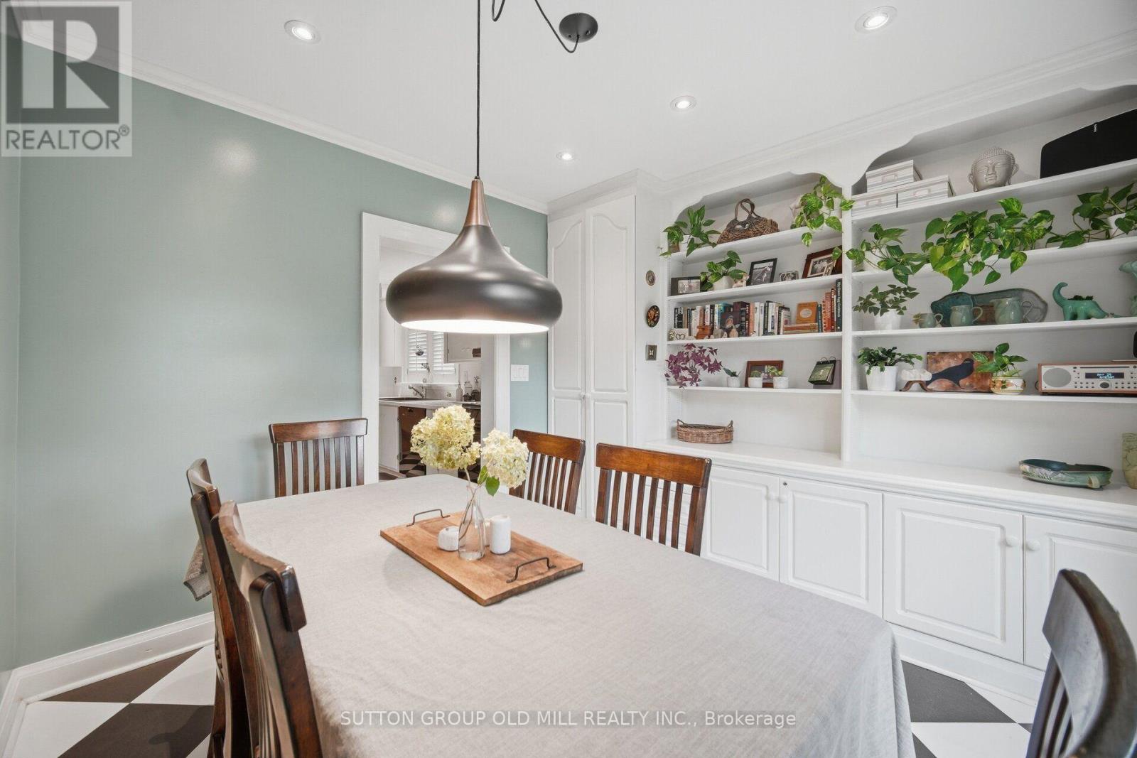 111 Palmerston Avenue, Toronto, Ontario  M6J 2J2 - Photo 12 - C13845778