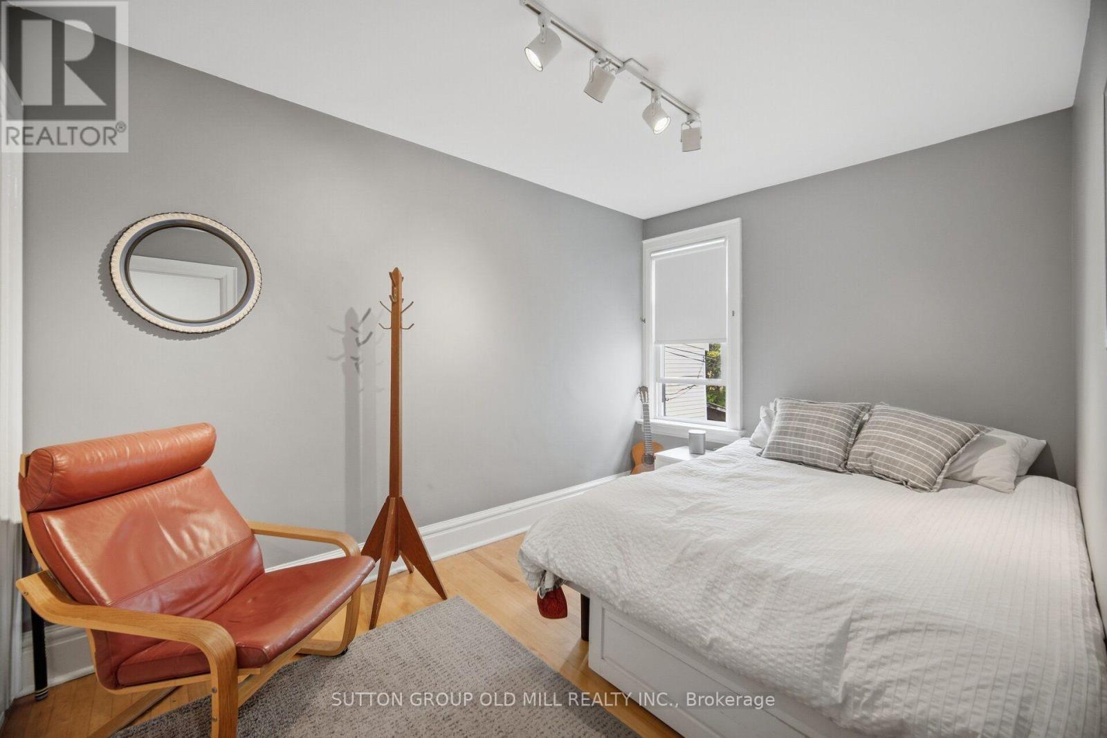 111 Palmerston Avenue, Toronto, Ontario  M6J 2J2 - Photo 19 - C13845778