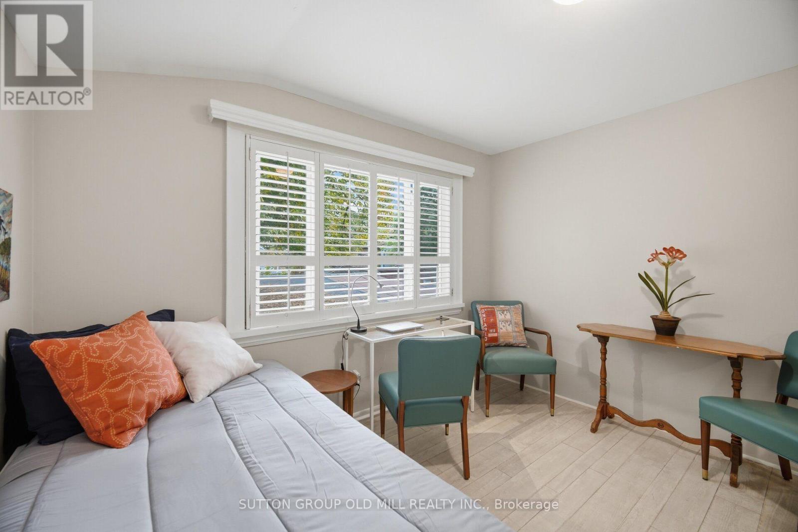 111 Palmerston Avenue, Toronto, Ontario  M6J 2J2 - Photo 21 - C13845778