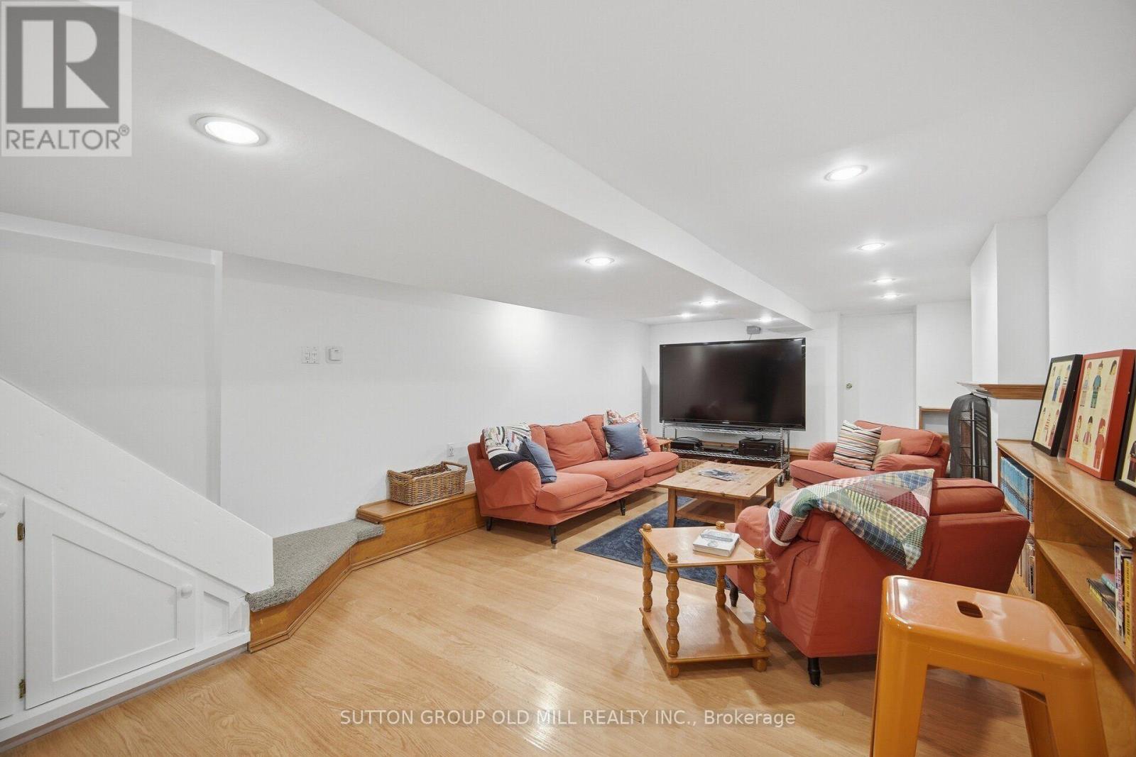 111 Palmerston Avenue, Toronto, Ontario  M6J 2J2 - Photo 24 - C13845778
