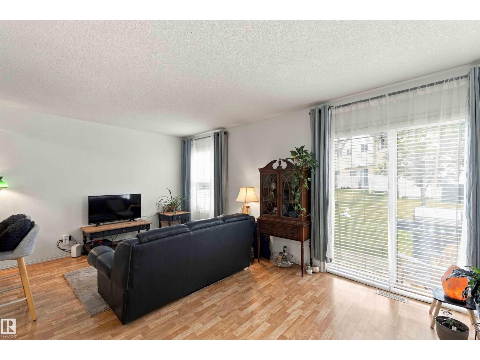 #119 150 EDWARDS DR SW