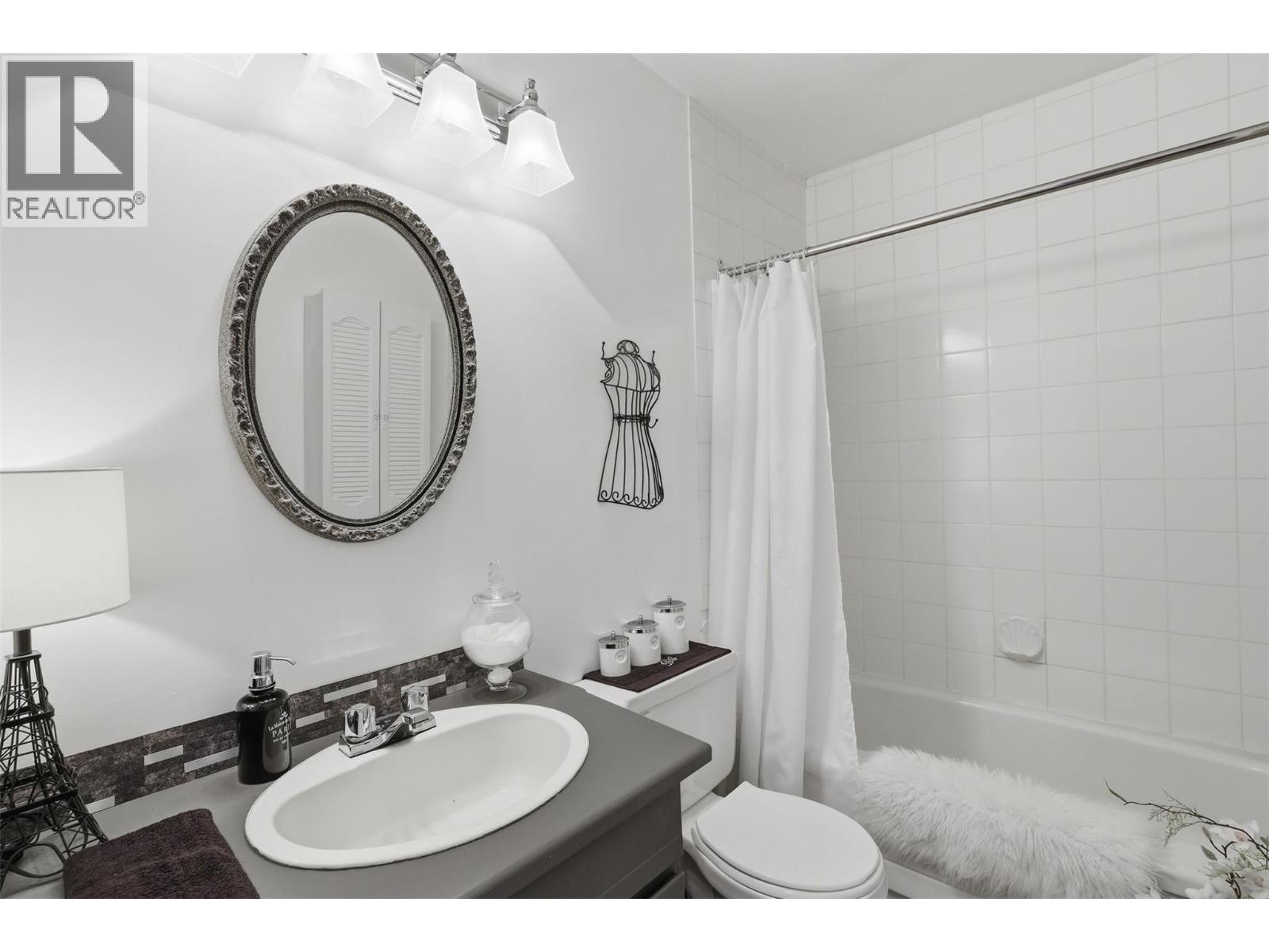 1795 Summit Drive Unit# 11, Kamloops, British Columbia  V2E 2E8 - Photo 28 - 10402154