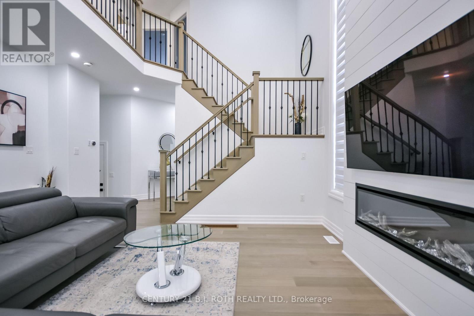 41 Auburn Court, Barrie (Ardagh), Ontario  L4N 6G9 - Photo 10 - S13845746