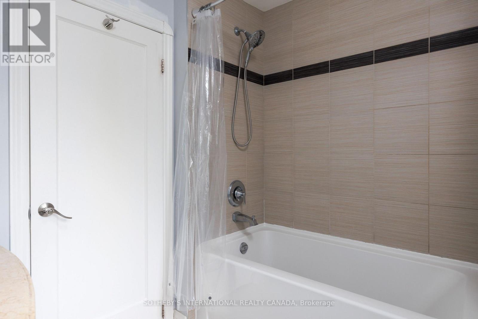 145 Brentwood Road N, Toronto, Ontario  M8X 2C8 - Photo 15 - W13844704