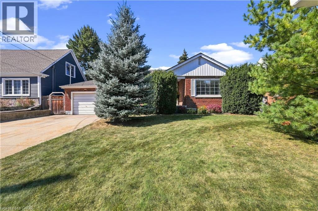106 POTTRUFF Road S, Hamilton, Ontario