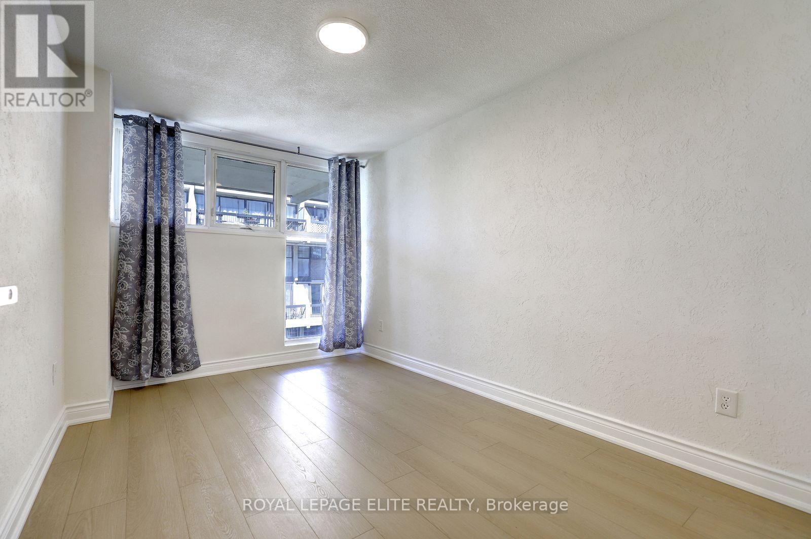 250 - 2 Valhalla Inn Road, Toronto, Ontario  M9B 6C3 - Photo 23 - W13844930