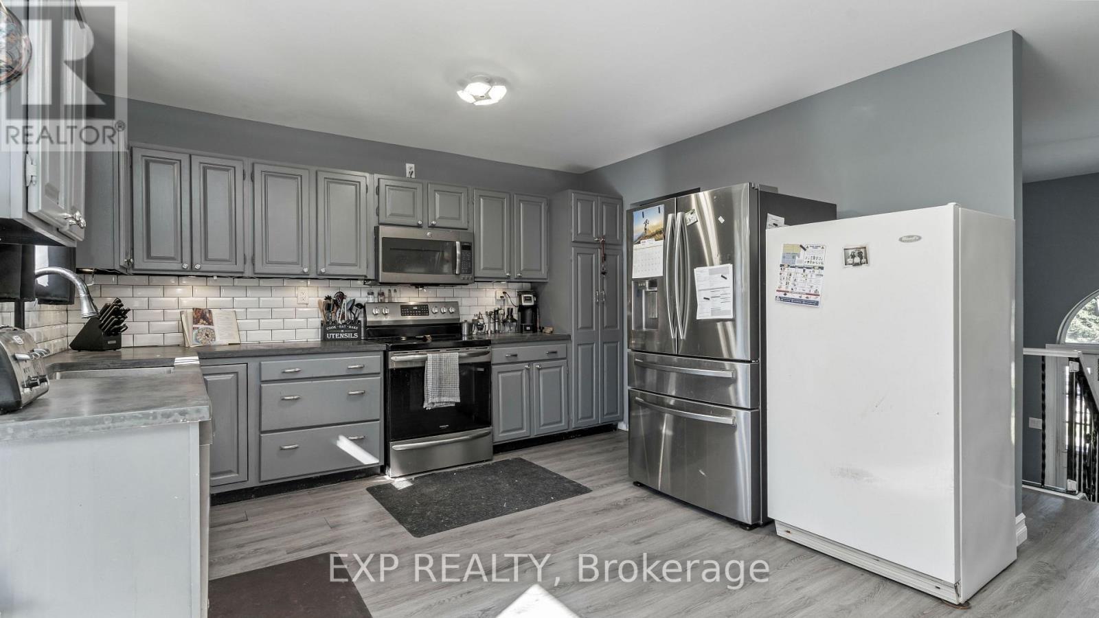 3137 River Street, Brooke-Alvinston, Ontario  N0N 1A0 - Photo 13 - X13845828