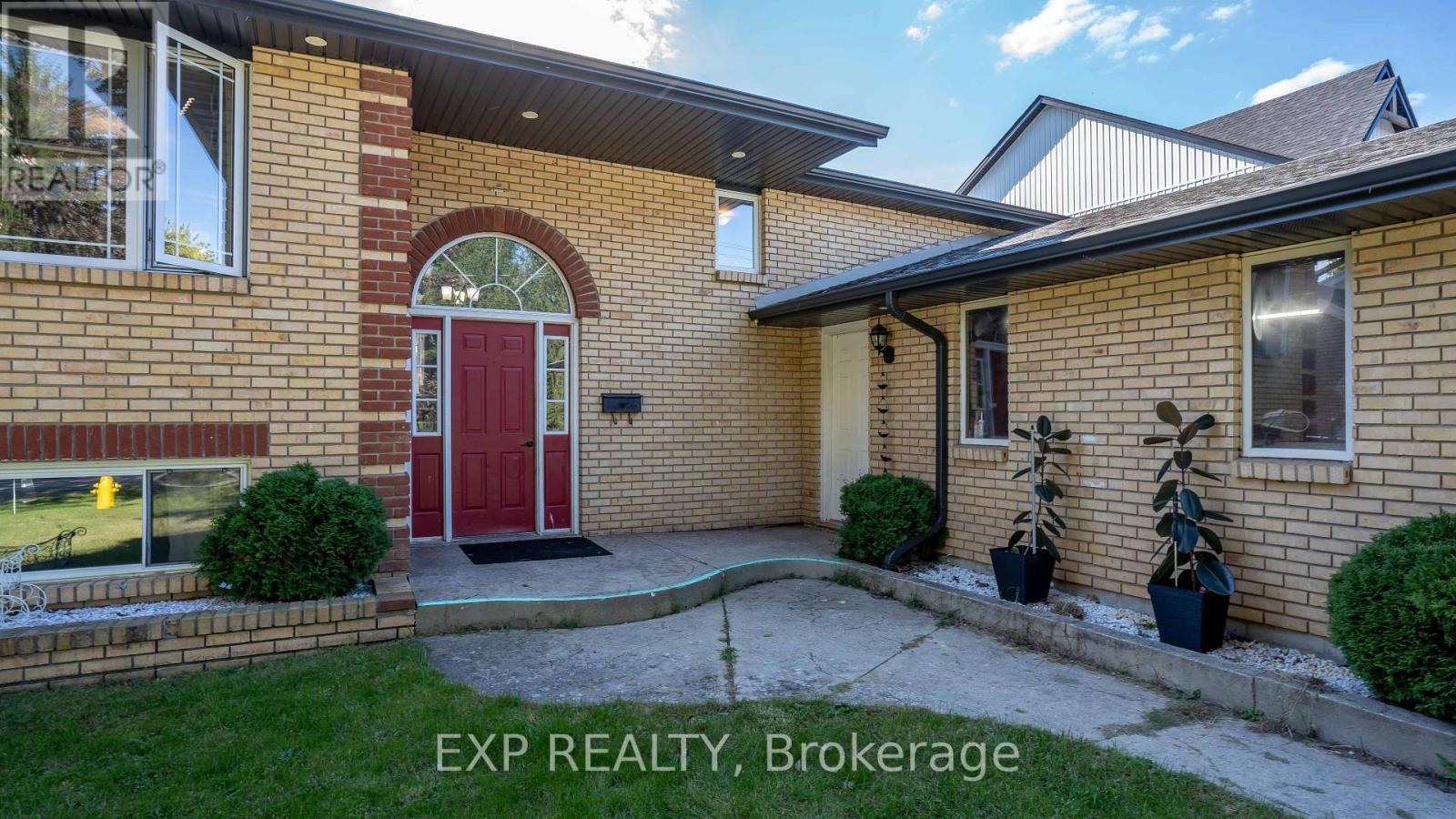 3137 River Street, Brooke-Alvinston, Ontario  N0N 1A0 - Photo 4 - X13845828