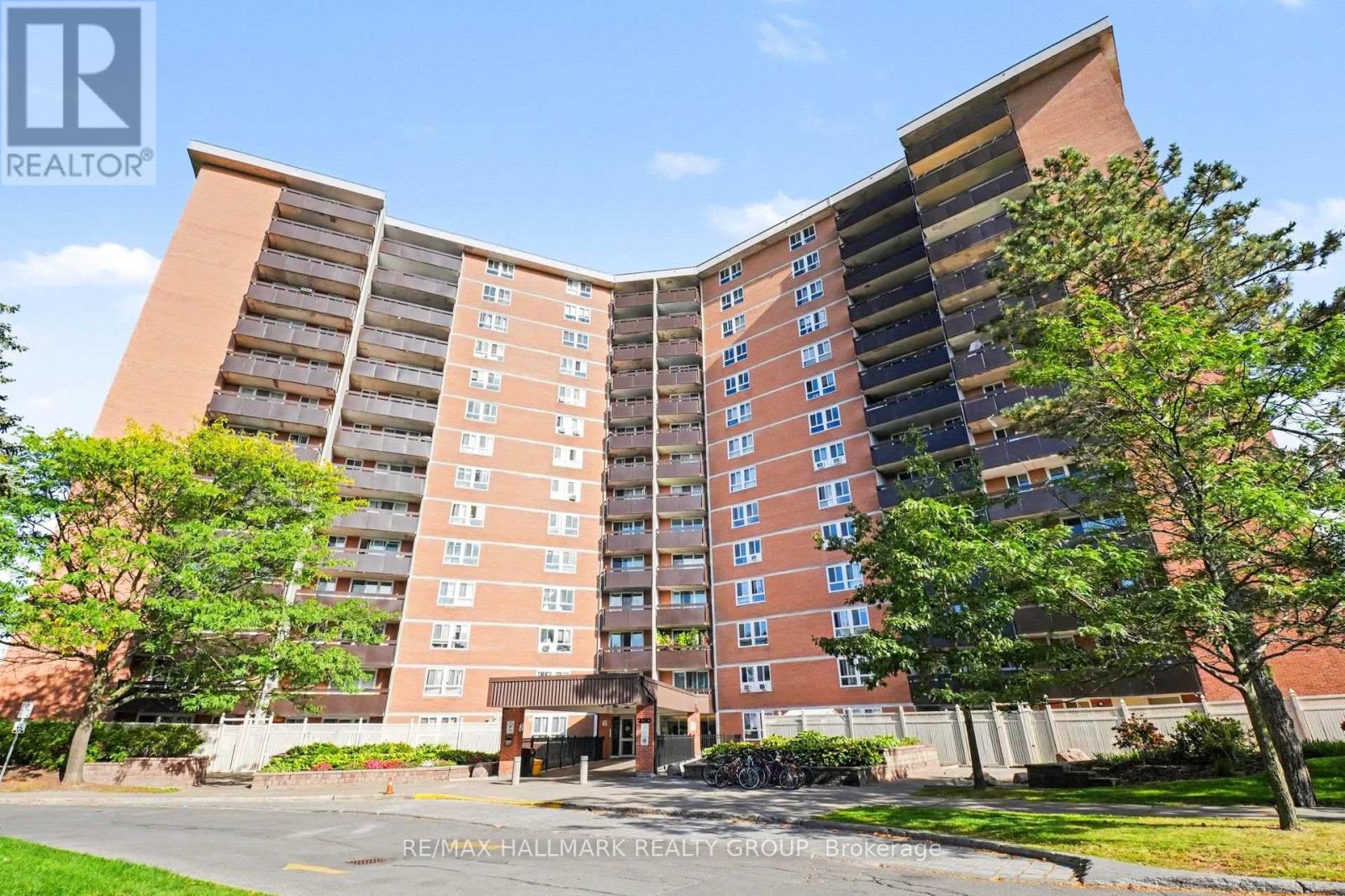801 - 2020 Jasmine Crescent, Ottawa, Ontario