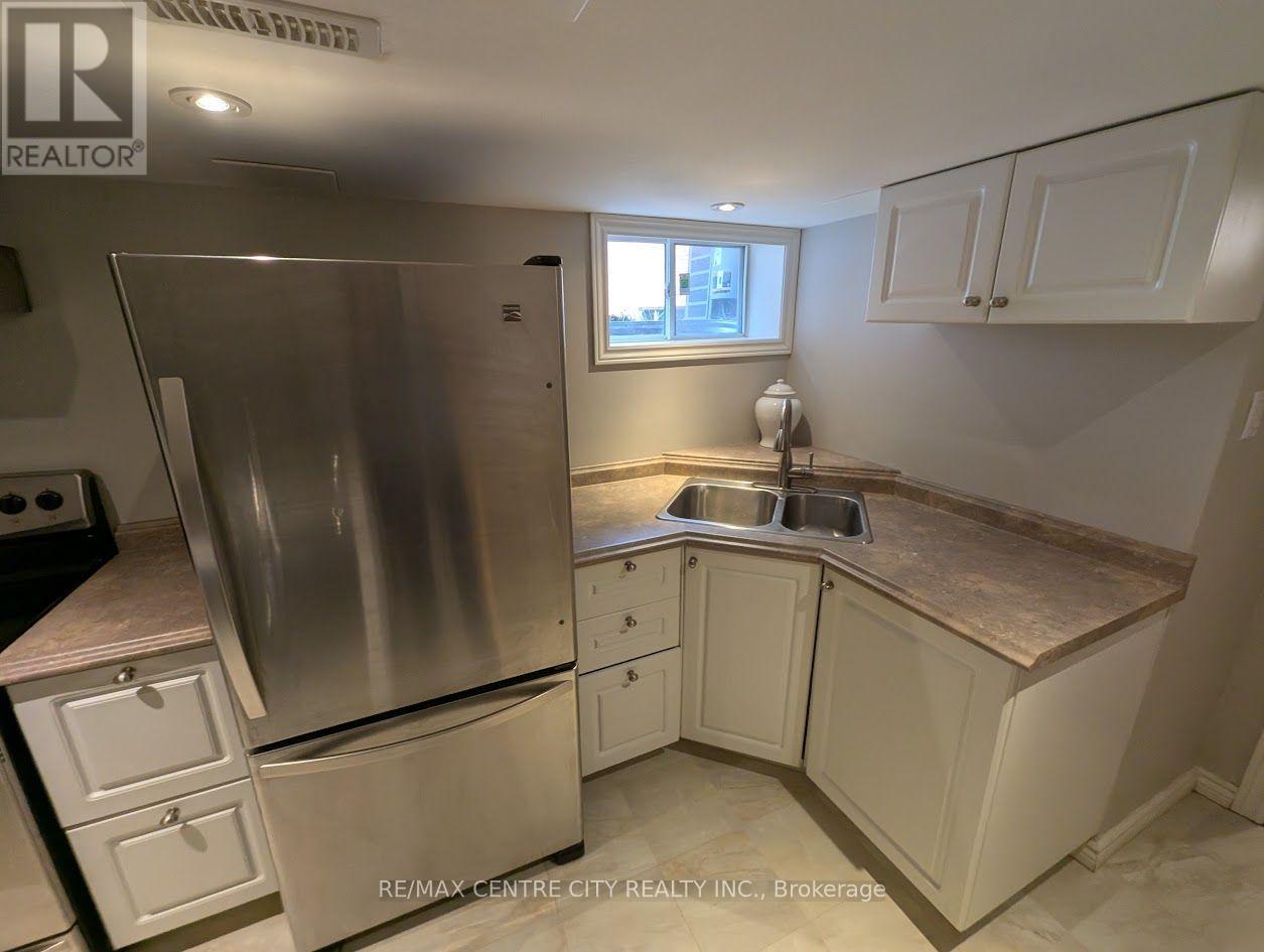 17 Clenray Place, London East, Ontario  N6A 3Y9 - Photo 37 - X13845752