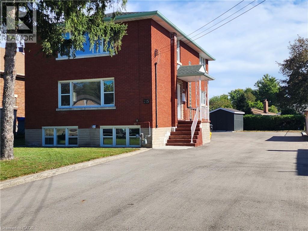 215 BELLEVIEW Avenue, Kitchener, Ontario