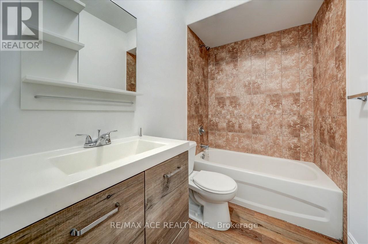 183 Munro Street, Toronto, Ontario  M4M 2B8 - Photo 13 - E13845906