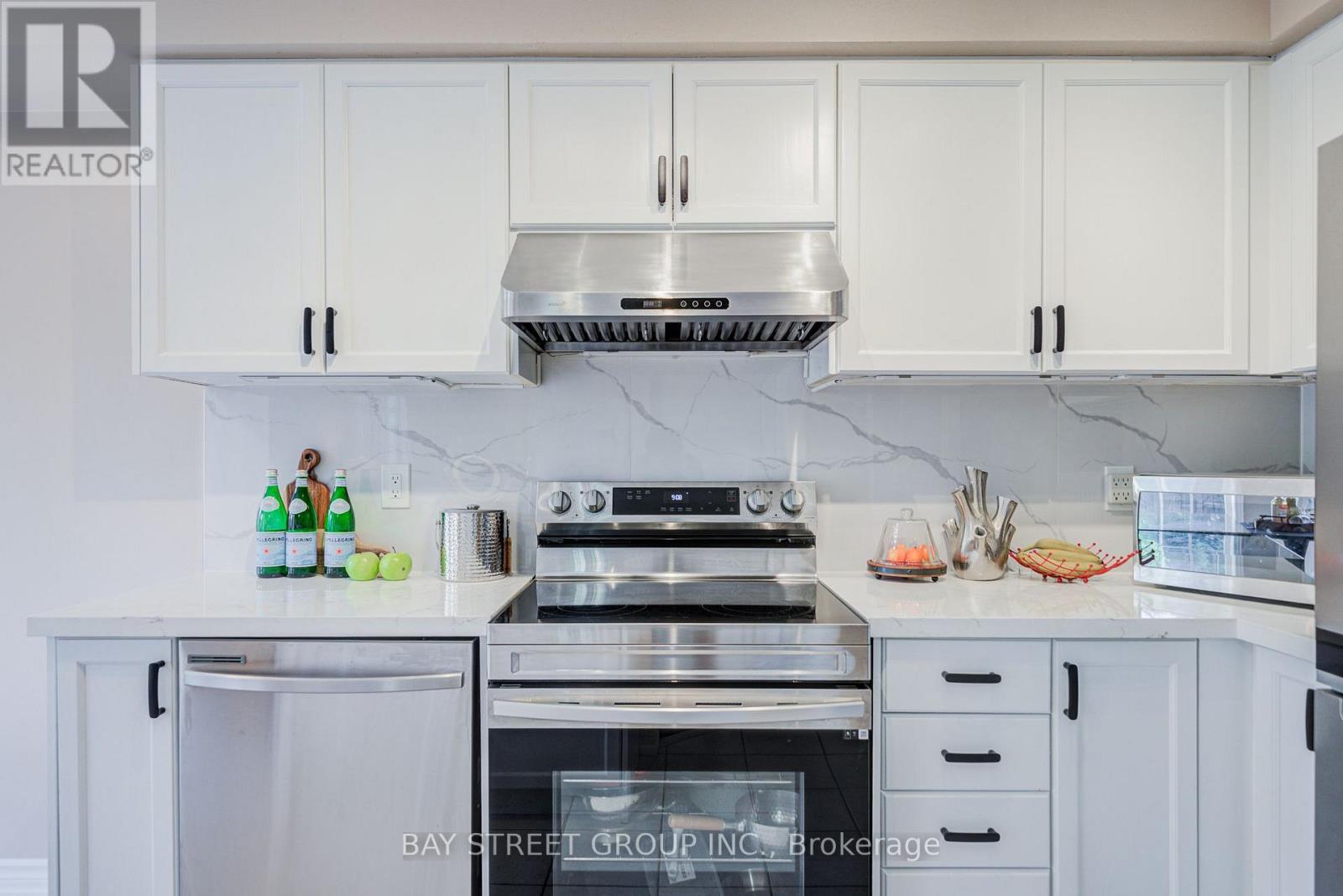 25 Waterton Crescent, Richmond Hill, Ontario  L4B 4L7 - Photo 12 - N13845912