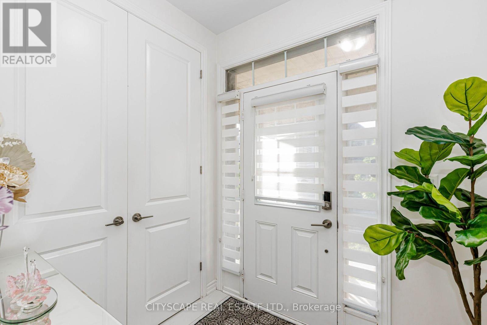 482 Bergamot Avenue, Milton, Ontario  L9E 1T8 - Photo 4 - W13845902