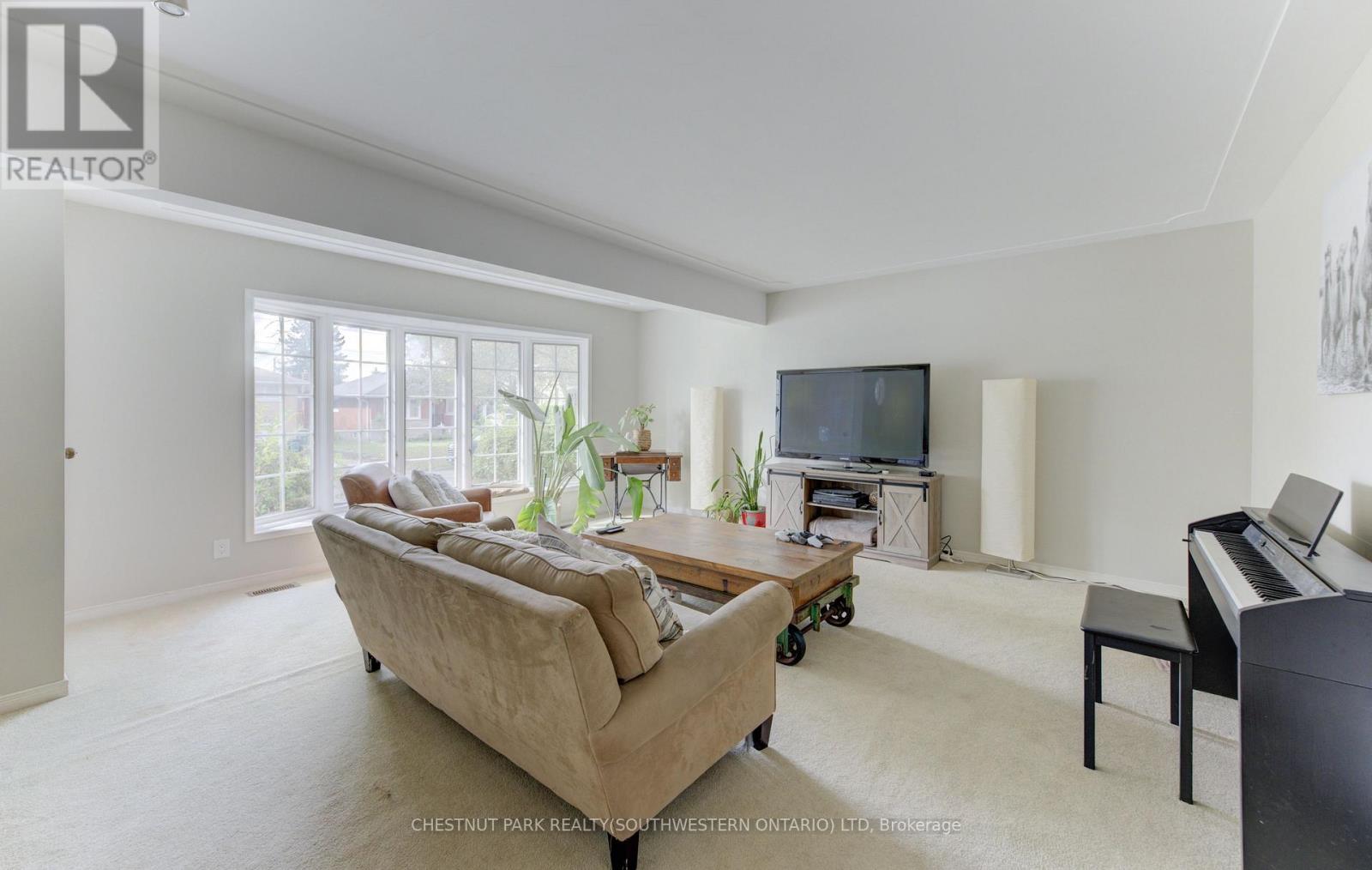133 Cornell Avenue, Kitchener, Ontario  N2G 3E5 - Photo 14 - X13845824