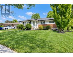 133 CORNELL AVENUE, Kitchener, Ontario