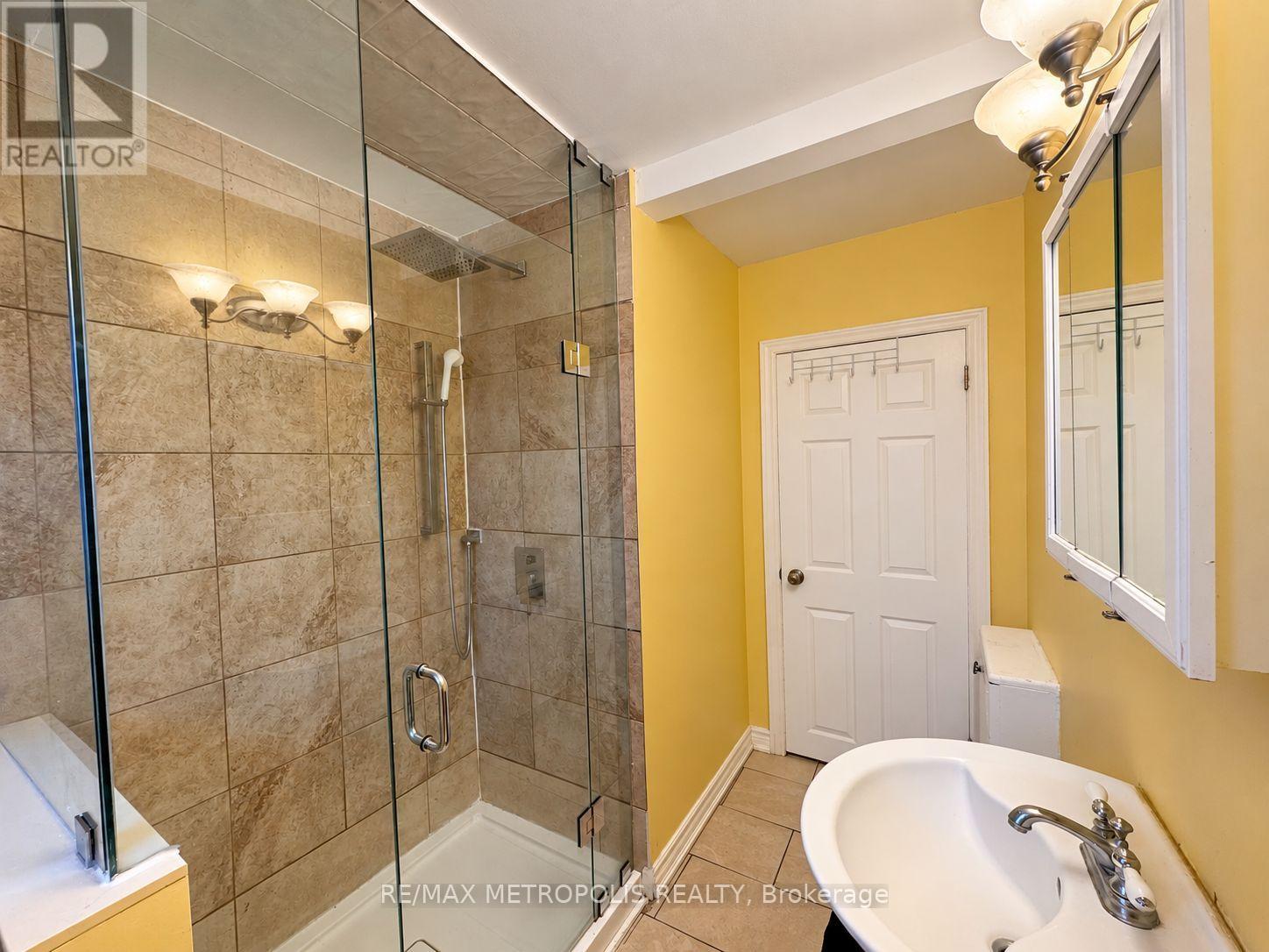 159 York Street, St. Catharines, Ontario  L2R 6E9 - Photo 14 - X13845924