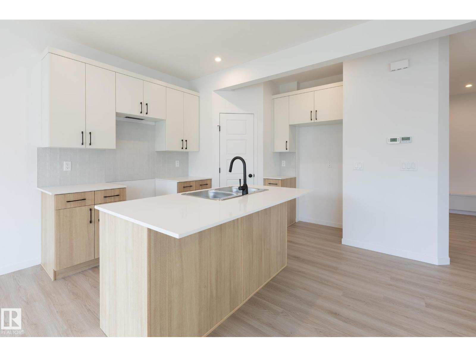 93 SILVERSTONE DR