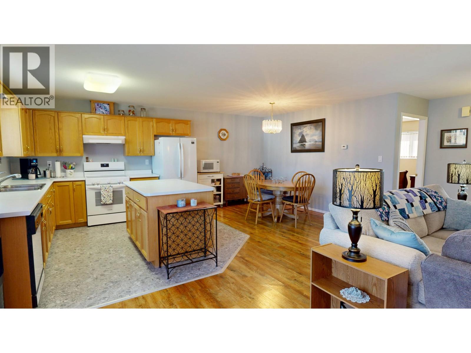 2 202 8th Street, 100 Mile House, British Columbia  V0K 2E0 - Photo 17 - R3171010