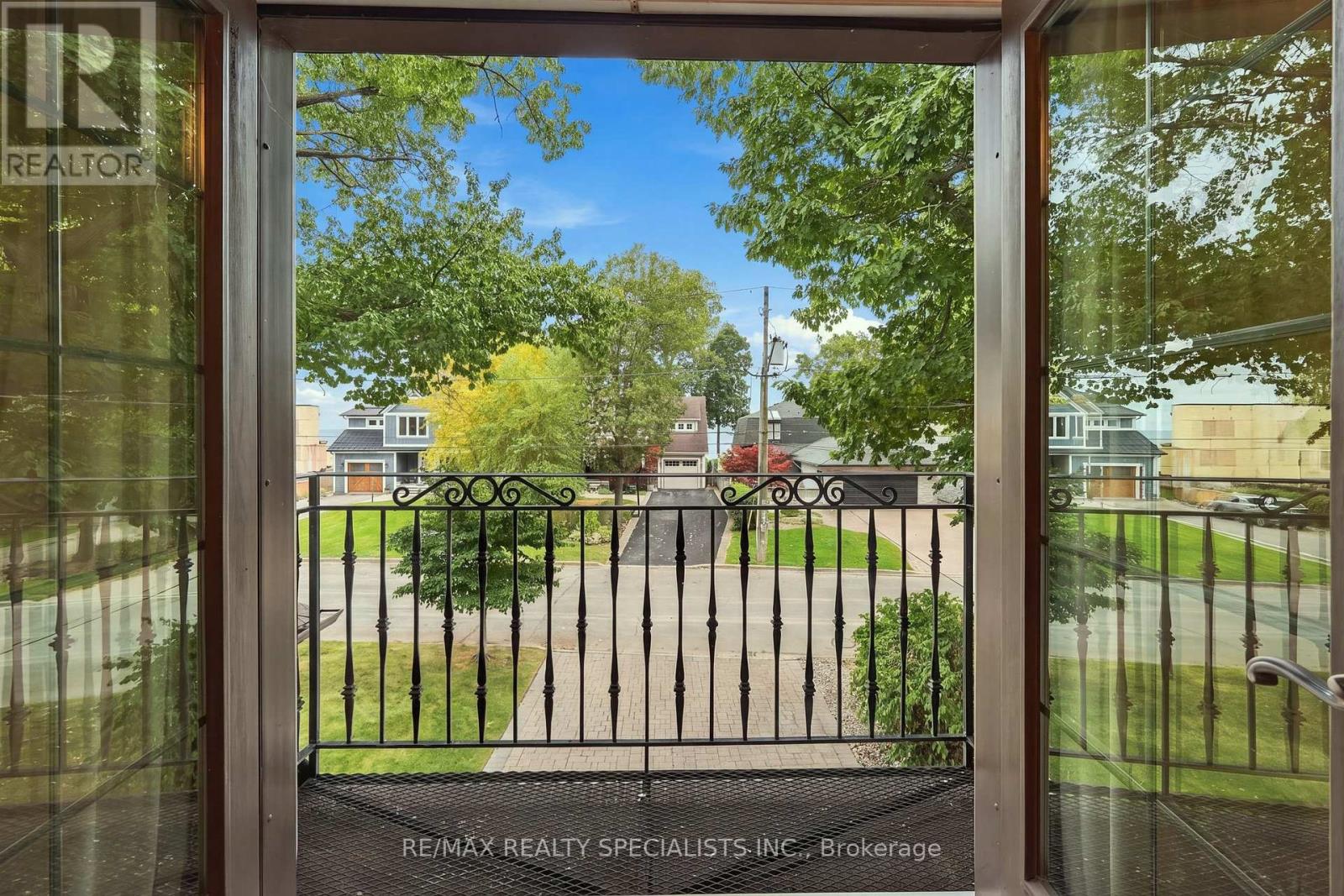 53 Cumberland Drive, Mississauga (Port Credit), Ontario  L5G 3N1 - Photo 27 - W13845942