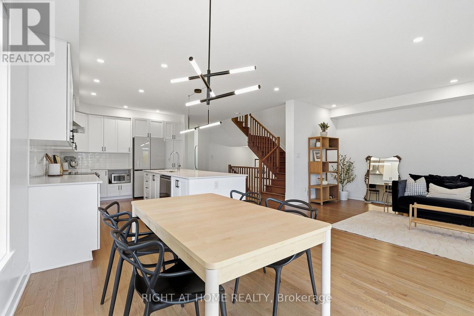 310 Chamomile Way, Ottawa, Ontario  K1T 0X1 - Photo 19 - X13845930