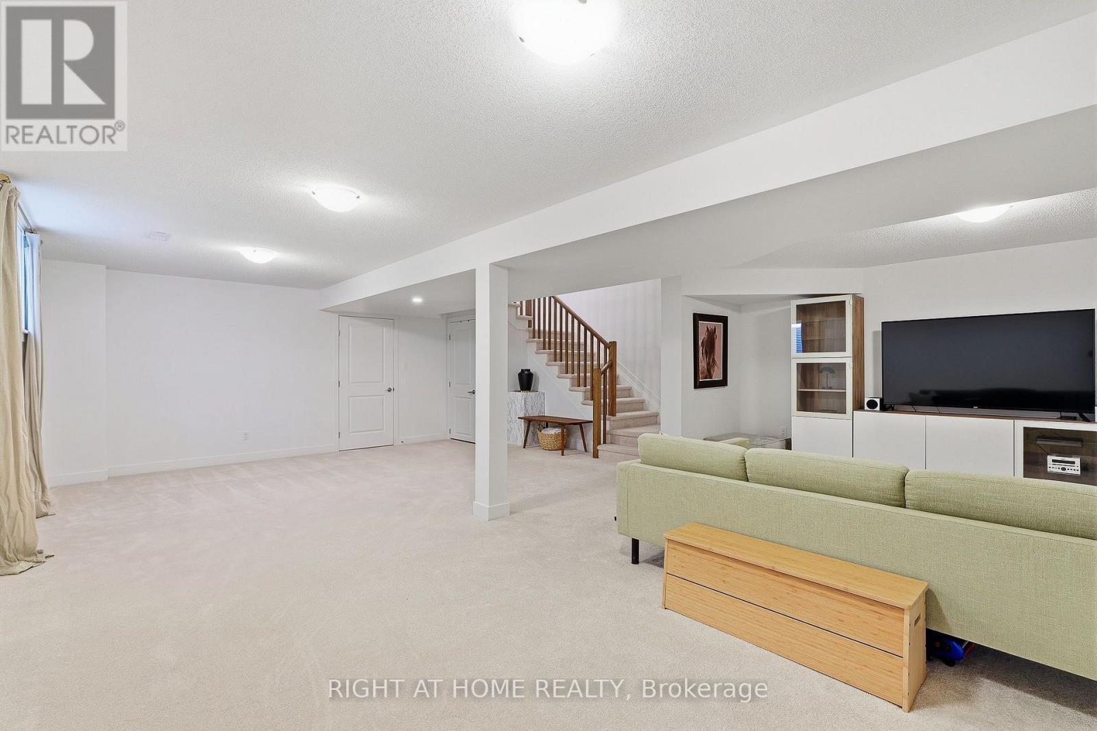 310 Chamomile Way, Ottawa, Ontario  K1T 0X1 - Photo 22 - X13845930