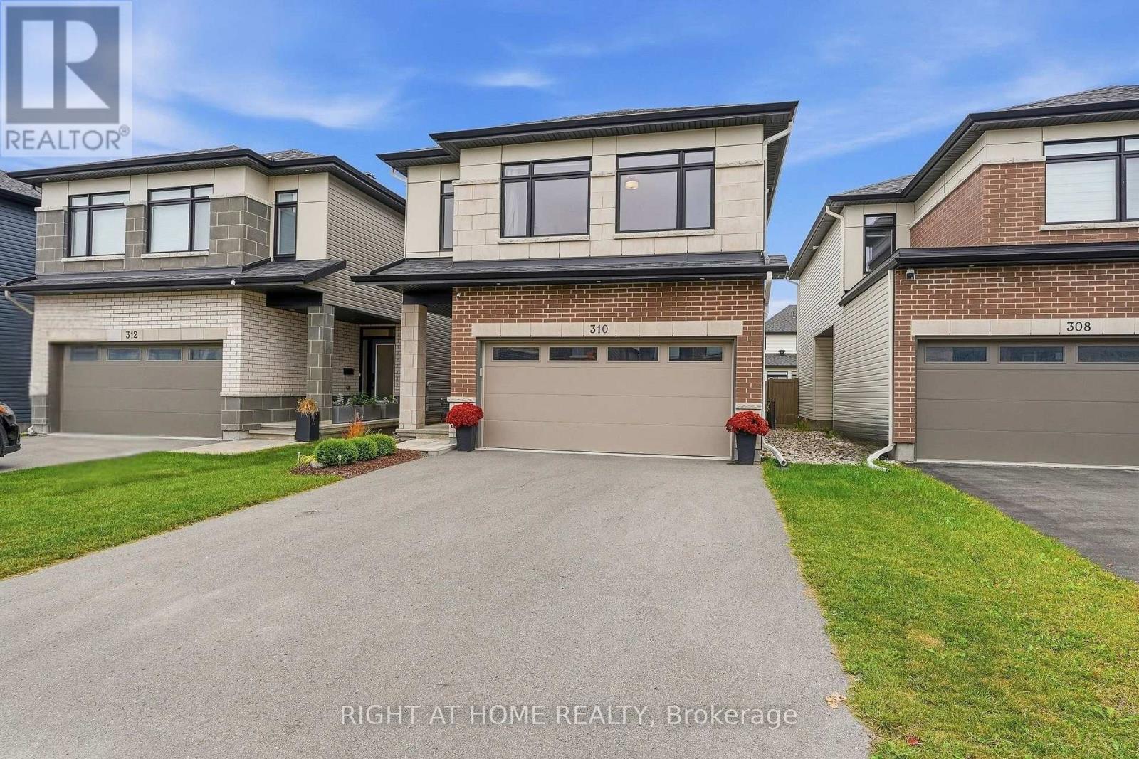 310 Chamomile Way, Ottawa, Ontario  K1T 0X1 - Photo 3 - X13845930