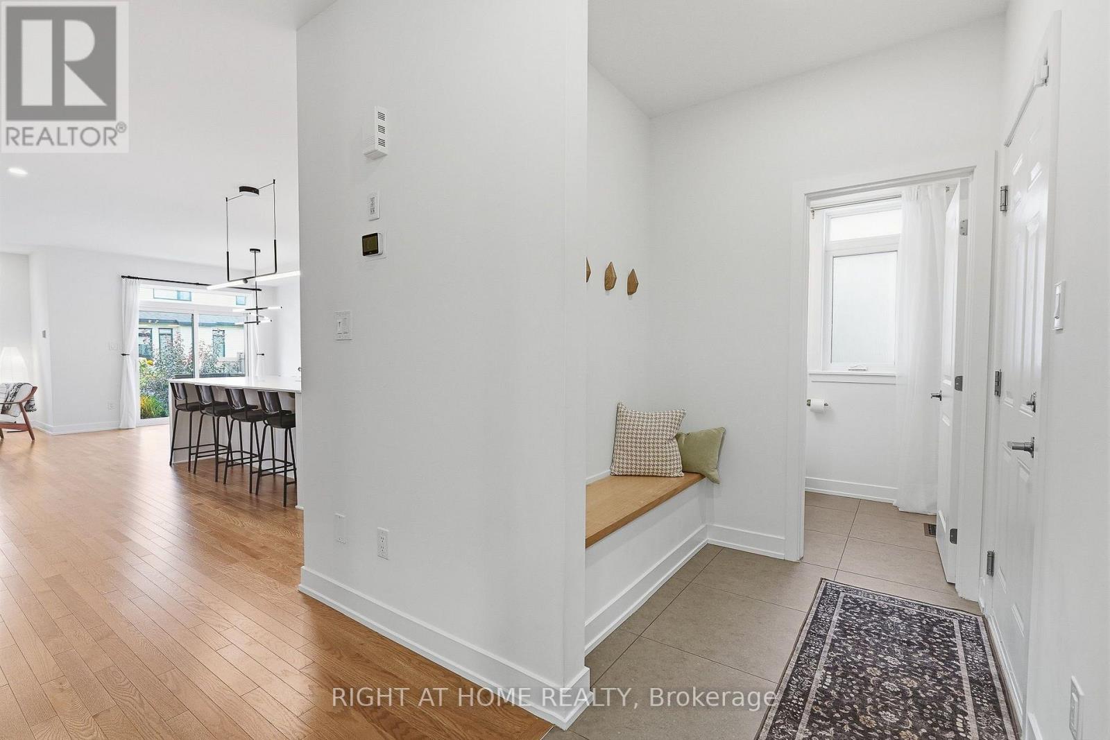 310 Chamomile Way, Ottawa, Ontario  K1T 0X1 - Photo 6 - X13845930