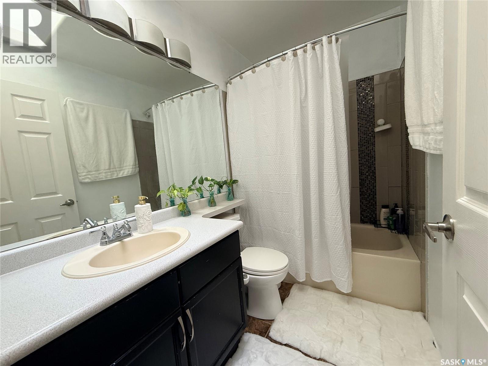 119 Hall Crescent, Saskatoon, Saskatchewan  S7L 7G7 - Photo 25 - SK050021