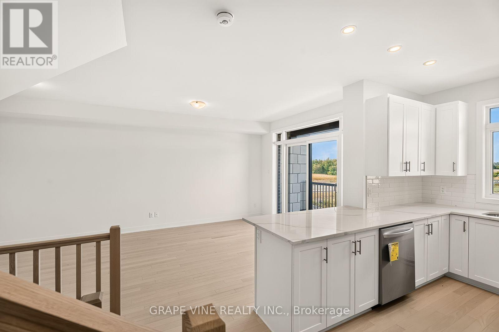 580 Arbia Ridge, Ottawa, Ontario  K2S 2S4 - Photo 10 - X13846066