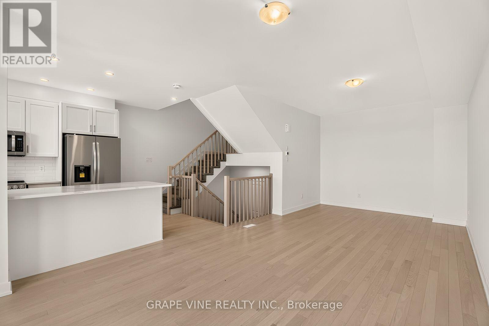 580 Arbia Ridge, Ottawa, Ontario  K2S 2S4 - Photo 9 - X13846066
