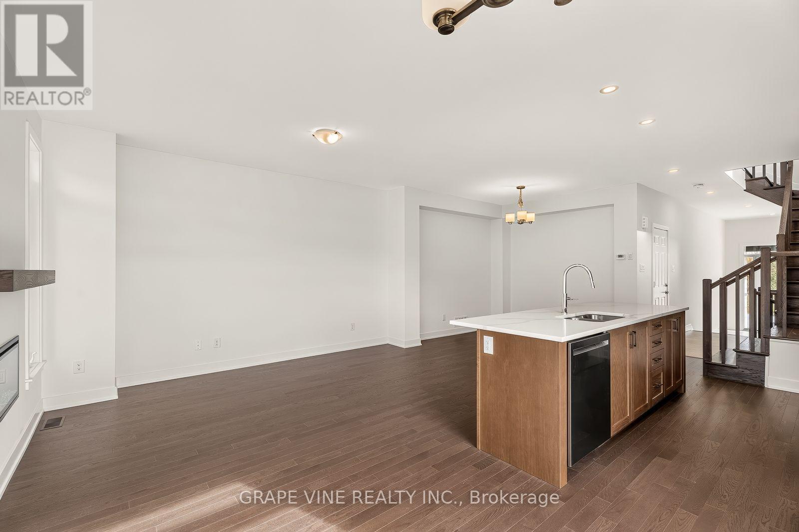 595 Arbia Ridge, Ottawa, Ontario  K2S 2S3 - Photo 15 - X13846076
