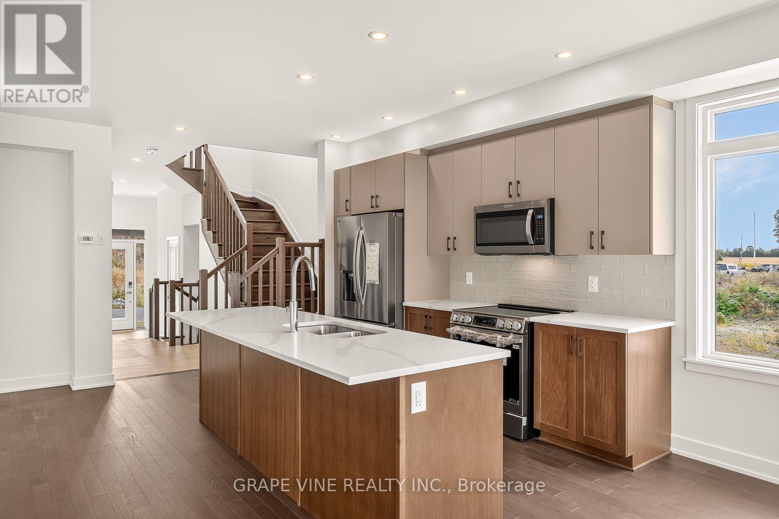 595 Arbia Ridge, Ottawa, Ontario  K2S 2S3 - Photo 16 - X13846076