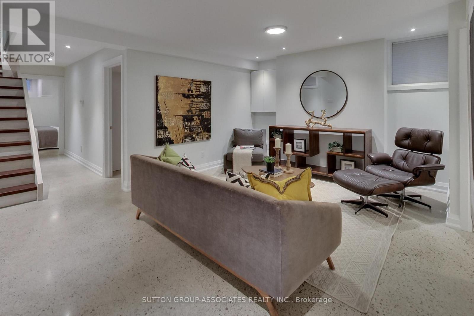 267 Lauder Avenue, Toronto (Oakwood Village), Ontario  M6E 3H5 - Photo 14 - C13846060