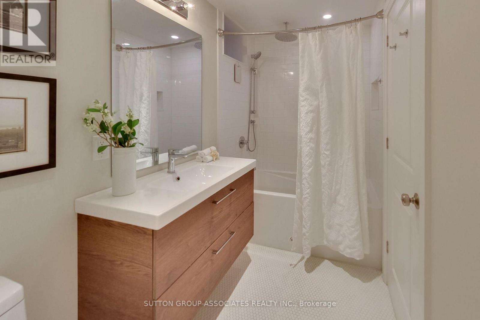 267 Lauder Avenue, Toronto (Oakwood Village), Ontario  M6E 3H5 - Photo 16 - C13846060