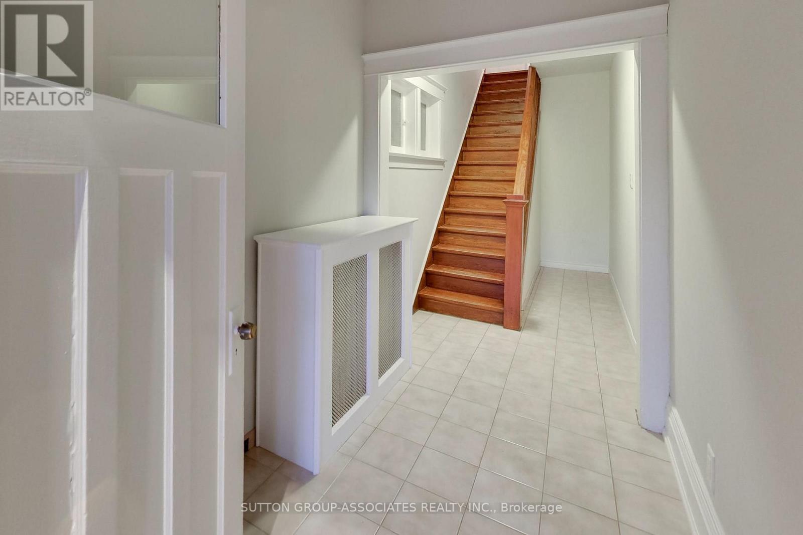 267 Lauder Avenue, Toronto (Oakwood Village), Ontario  M6E 3H5 - Photo 20 - C13846060
