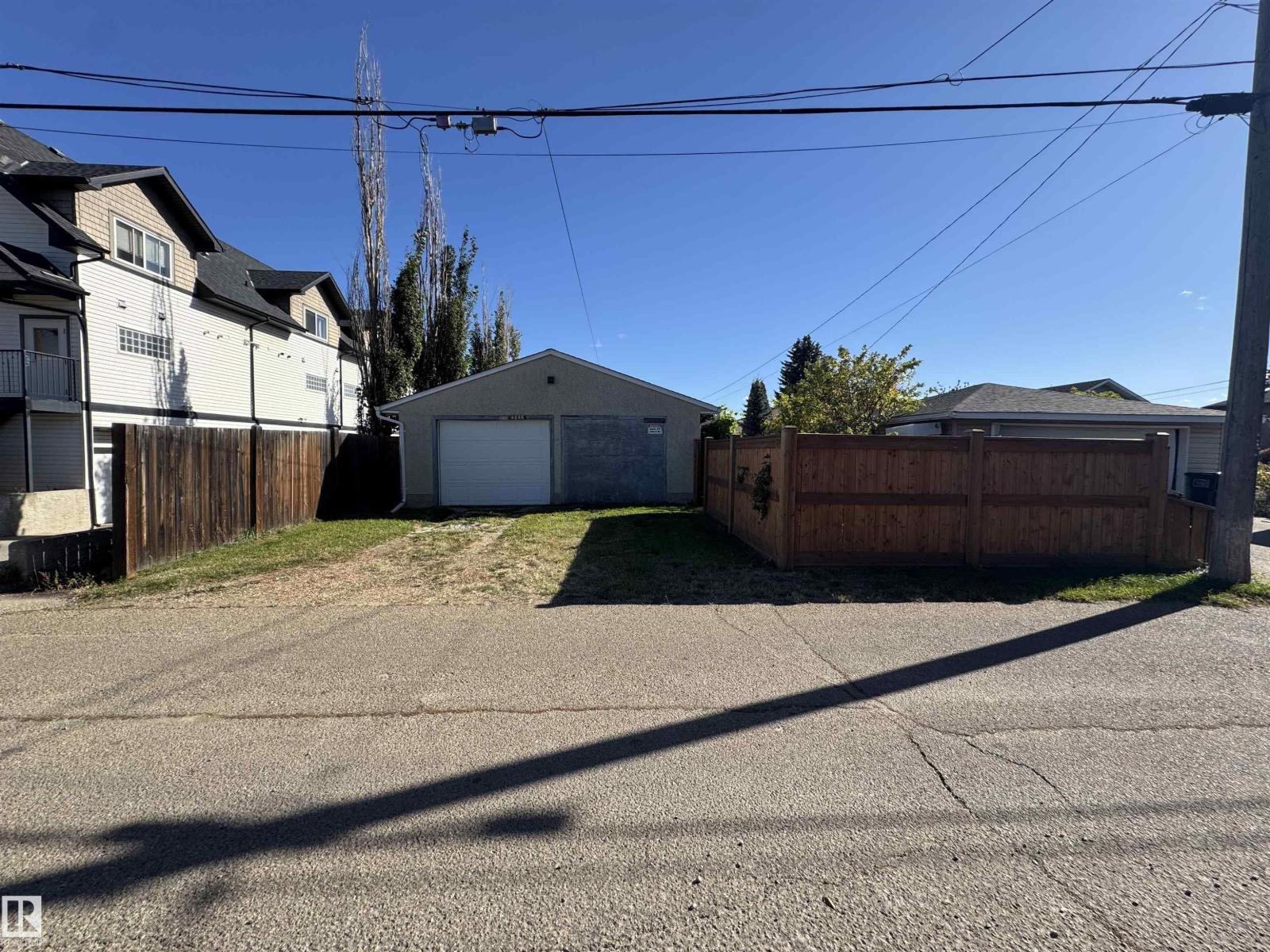 9246 154 ST NW