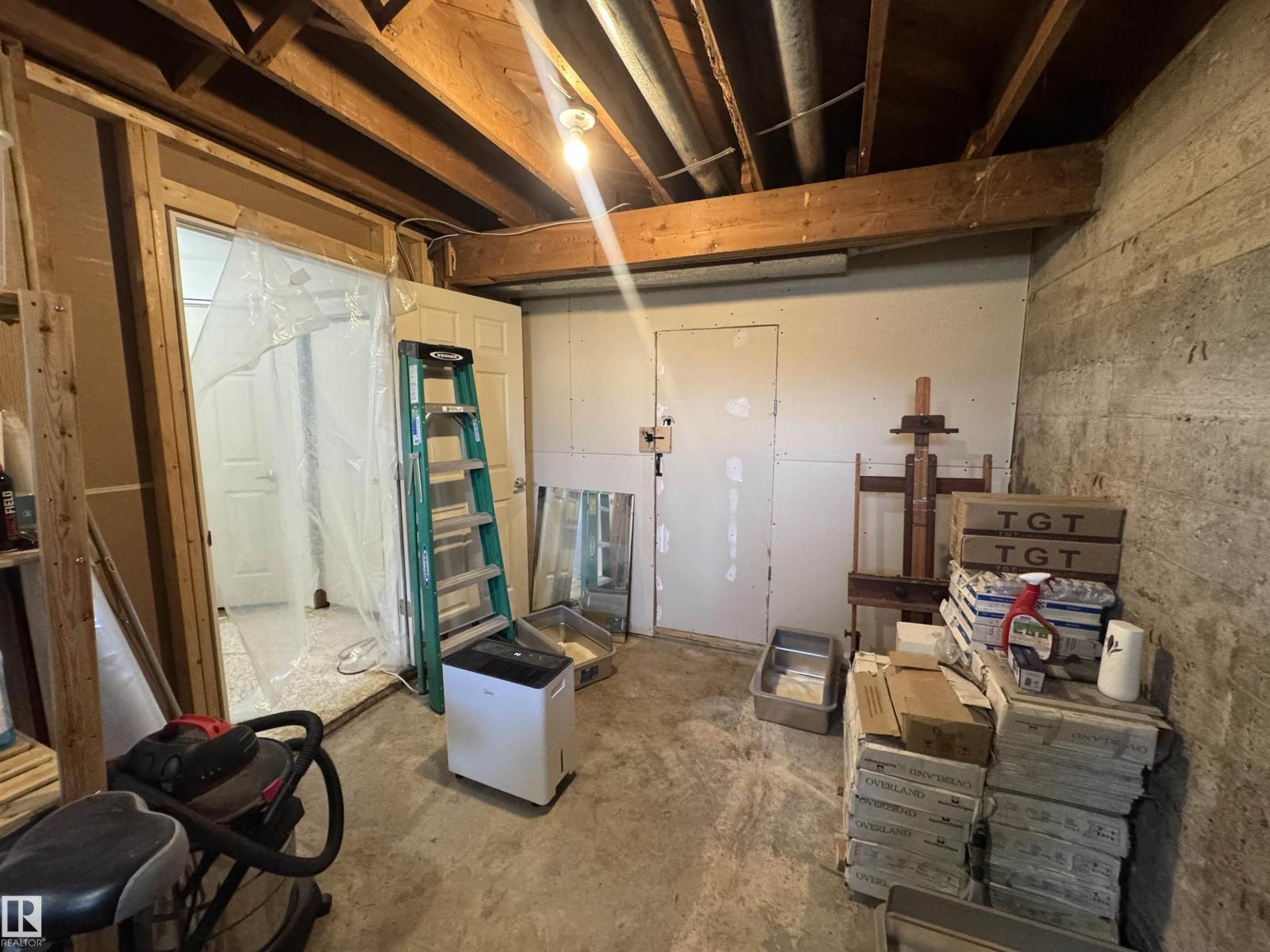 9246 154 ST NW