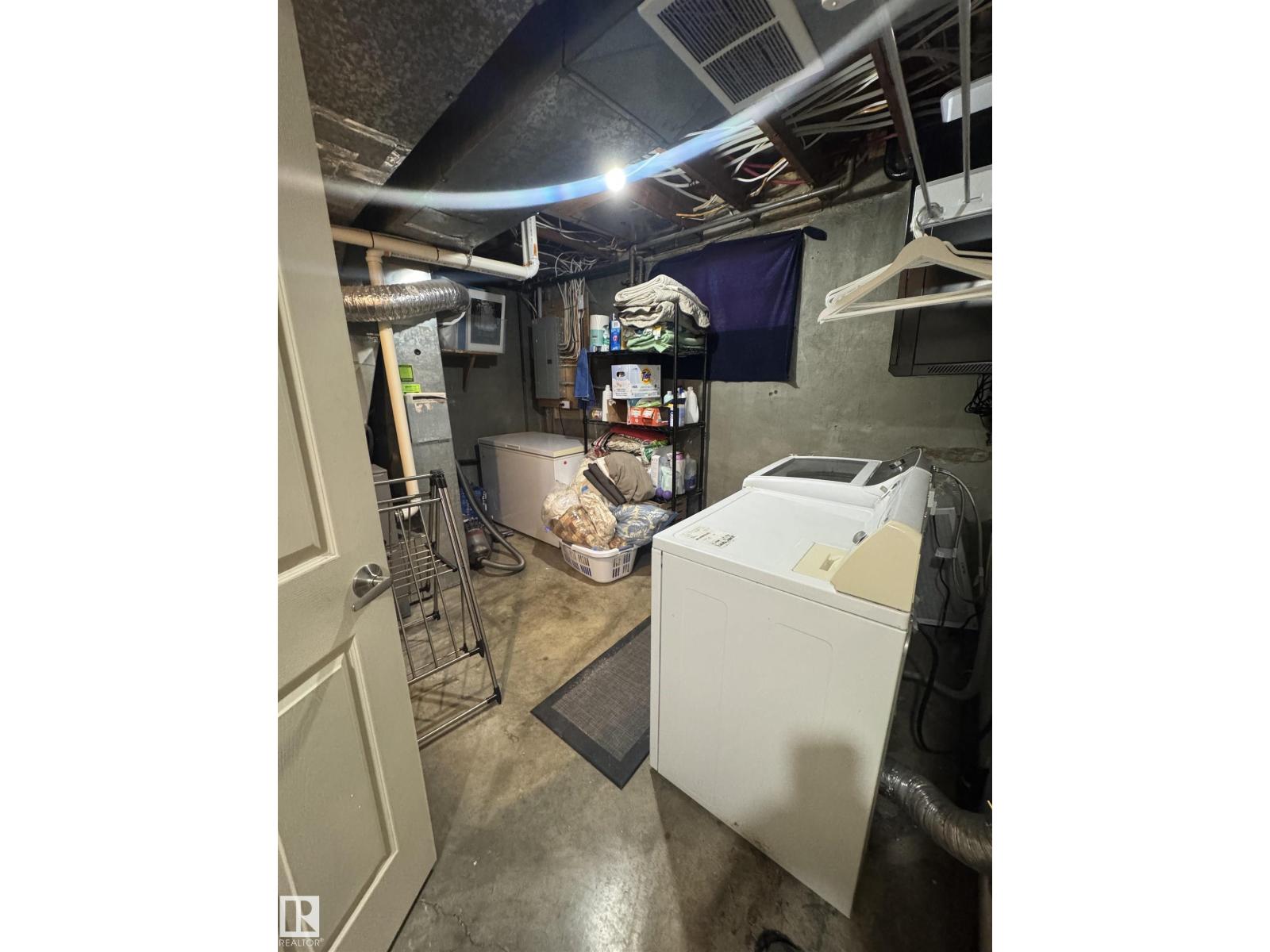 9246 154 ST NW