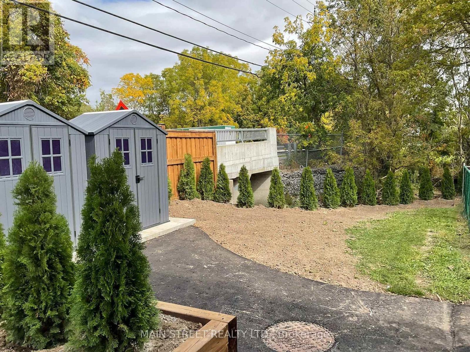 Upper - 161 Charlotte Street, Newmarket (Gorham-College Manor), Ontario  L3Y 3S7 - Photo 15 - N13846056